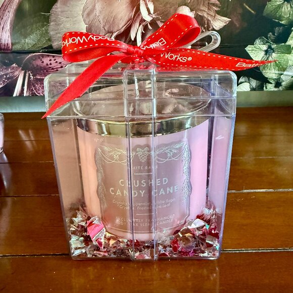 NEW 2-Pc CRUSHED CANDY CANE 3-Wick 14.5oz Candle Bath & Body Works - Picture 1 of 4